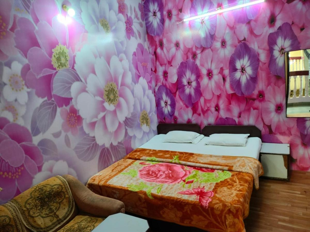 Hotel Raj Agra  Bagian luar foto