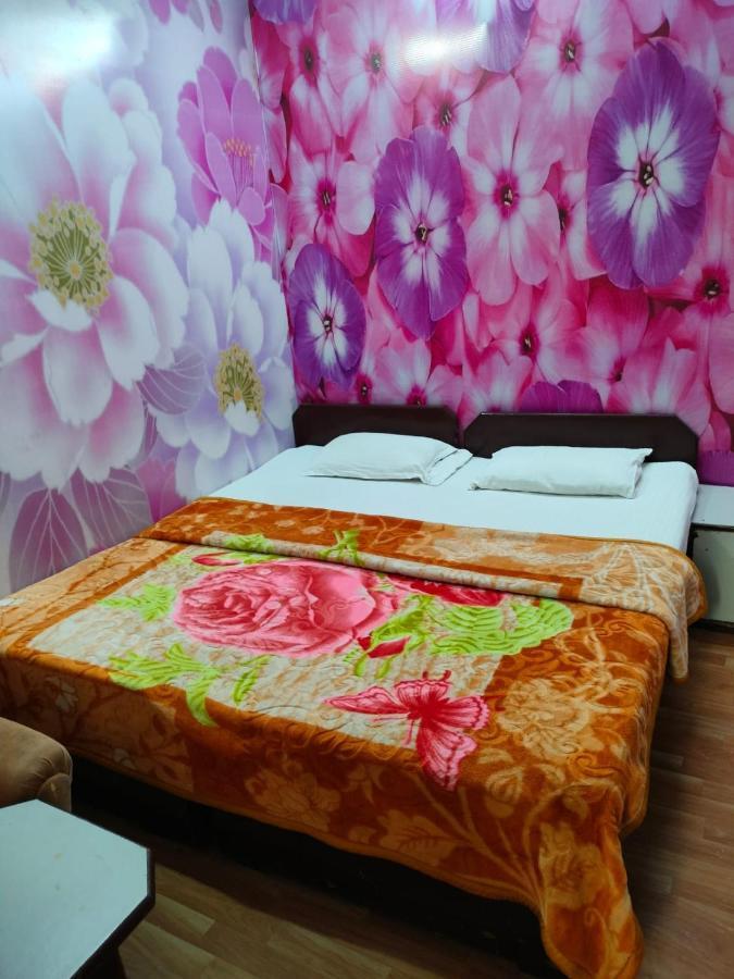 Hotel Raj Agra  Bagian luar foto