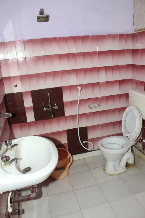 Hotel Raj Agra  Bagian luar foto